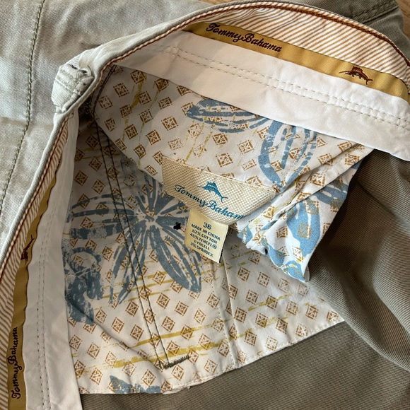 Tommy Bahama size 36 shorts - Picture 6 of 6